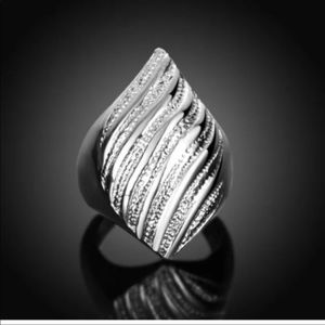 Textured Wave Silver Cocktail Ring